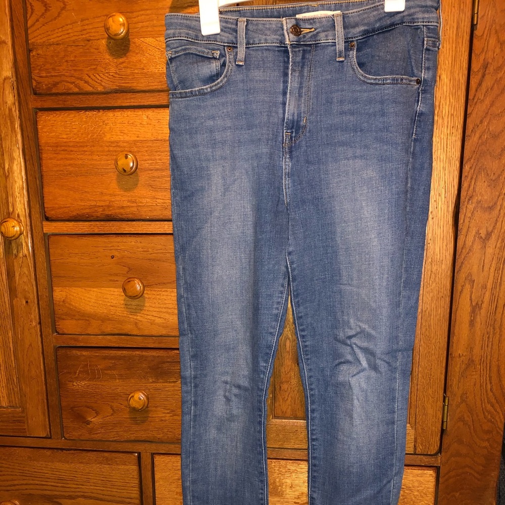 Women’s Levi Jeans